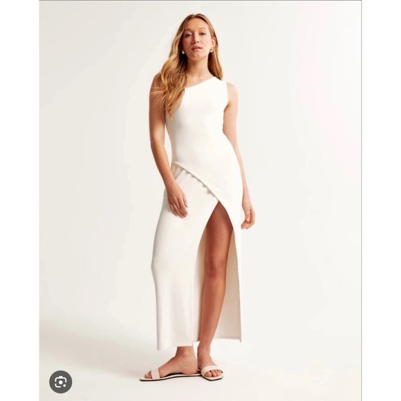 Abercrombie & Fitch Dresses & Skirts - NWT women's Abercrombie & Fitch One-Shoulder Ribbed Maxi Dress – White – XL